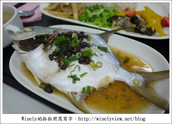 【食記】台北市．鄰近大安捷運站：食在。好時光/簡餐店 (牛肉麵)