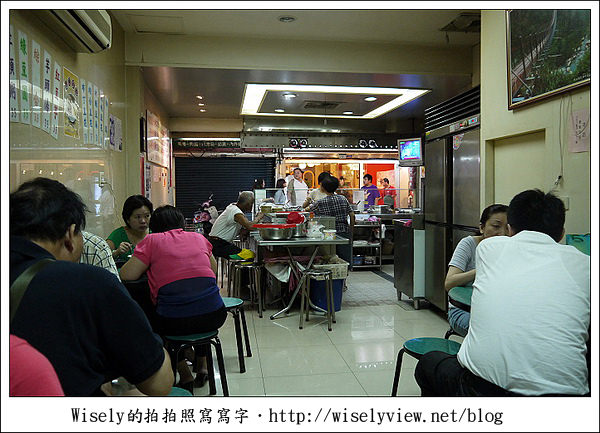 【食記】台北市．萬華區：華西街夜市美食－壽司王關東煮、北港甜湯米糕粥/燒麻糬