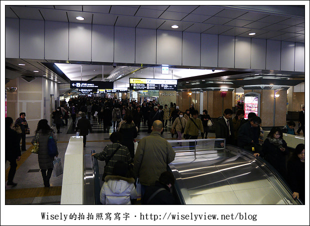 【旅行】2011關西(京阪神)：JR大阪車站、水之時計、太陽廣場~Lumix GX1隨拍