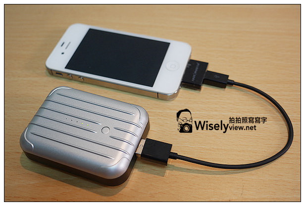 【開箱】3C。Apple手機周邊配件：Just Mobile唯光科技＠USB連接線、壁掛式手機座、手機架，以及行動電源