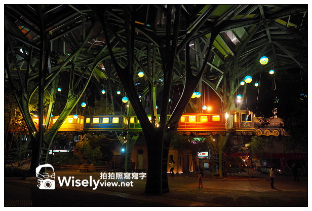 宜蘭景點。丟丟噹森林公園︱幾米星空列車&長頸鹿車站~宜蘭火車站前的「星空車站」夜間版