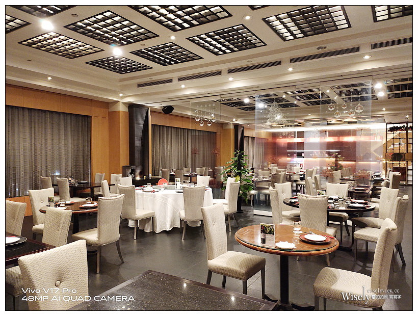 瓏山林台北中和飯店。The RED 紅餐廳︱台灣小農食材料理，中菜西吃江浙口味，推薦湧泉米干貝菜飯、古早味菜脯燉黑鑽雞～中和美食 x 捷運景安站美食