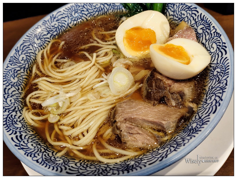 仙台拉麵。自家製熟成麺 萩ノ宮 一番町︱鄰近中央通步行街私房美食，中華拉麵大塊肉加辣更好吃～仙台自由行 x 仙台美食 x 宮城美食