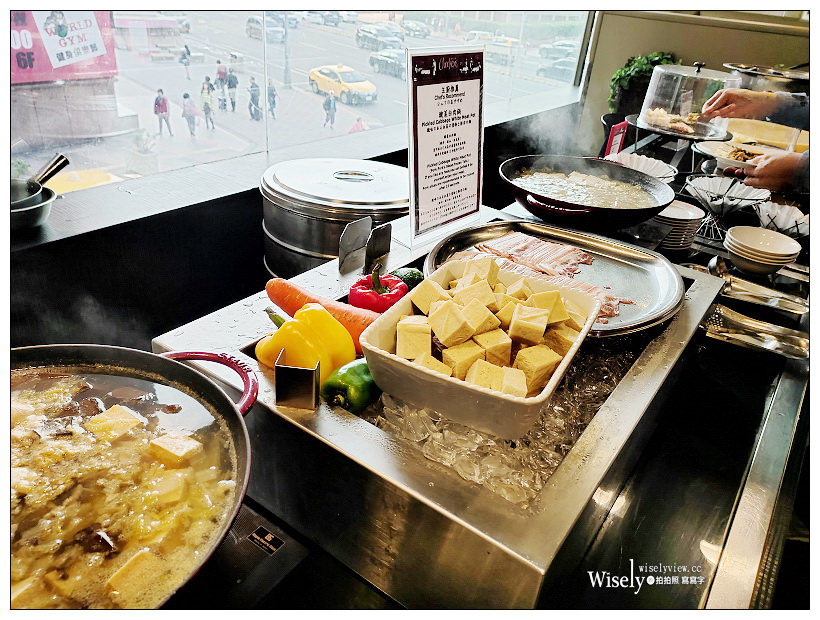 台北凱撒大飯店︱王朝餐廳（外帶年菜試吃）x Checkers自助餐下午茶（草莓季美食）～台北車站美食