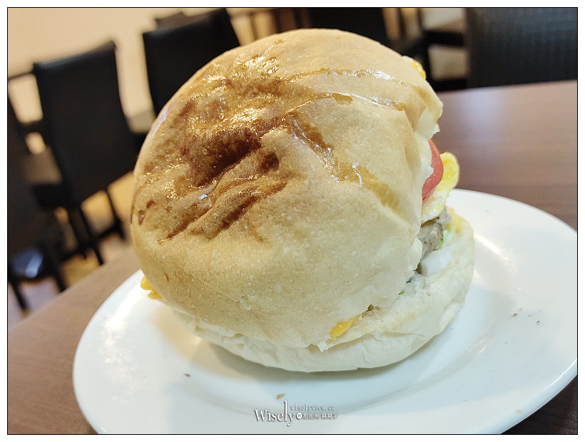 台北信義。元素手工漢堡︱自家烘培麵包與手打漢堡肉，捷運台北101世貿美食