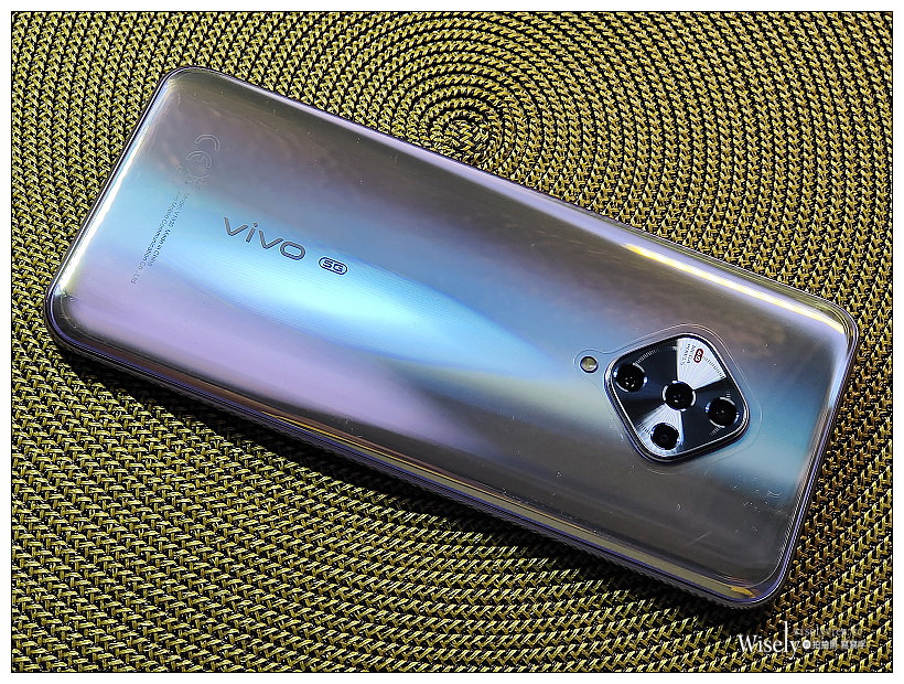 vivo X50e 開箱實拍分享︱高CP值 6.44 吋大螢幕 5G 手機，主打四鏡頭超廣角與夜拍功能，超強續航與 33W 閃充，免費到府收送六大貼心售後服務更安心