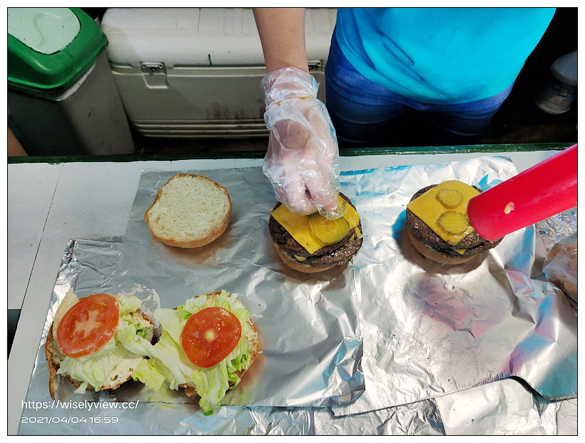 帛琉美食。Bem Ermii Burgers & Fries (Airai, Palau)︱現做餐車炭烤牛肉漢堡，在地導遊激推人氣小吃