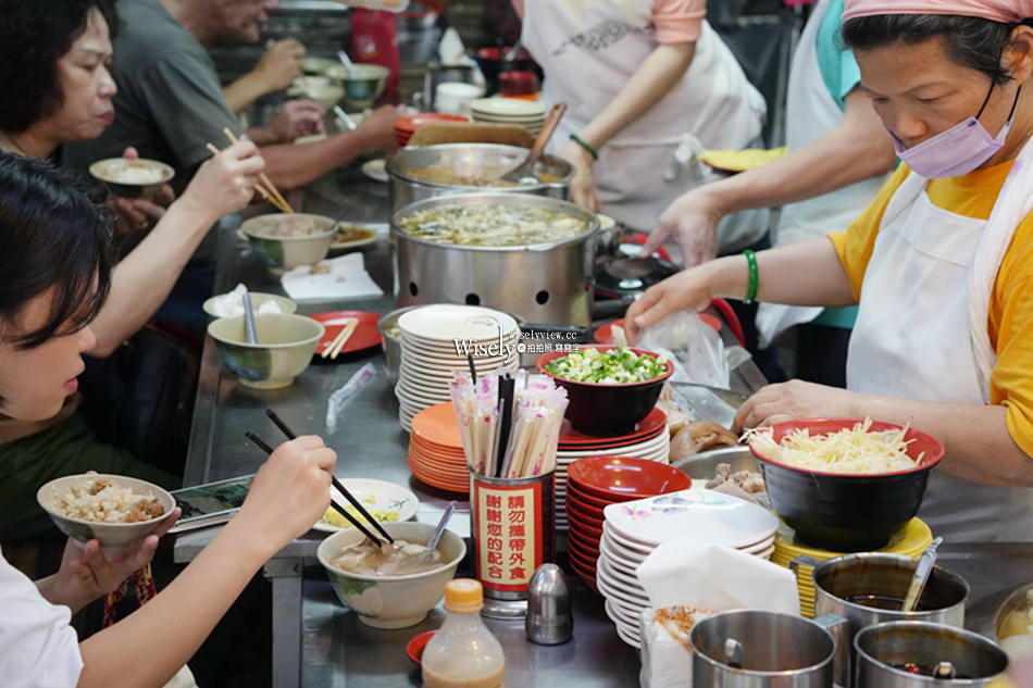 基隆廟口夜市美食｜阿媽的魯肉飯｜平價可口古早味湯尤佳｜營養三明治
