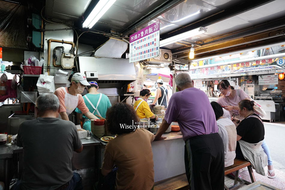 基隆廟口夜市美食｜阿媽的魯肉飯｜平價可口古早味湯尤佳｜營養三明治