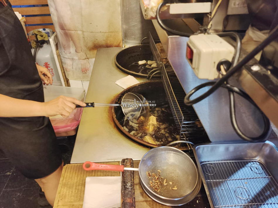 礁溪美食︱不一樣溫泉脆皮臭豆腐︱藥膳排骨、魯肉飯、炒米粉︱宜蘭宵夜