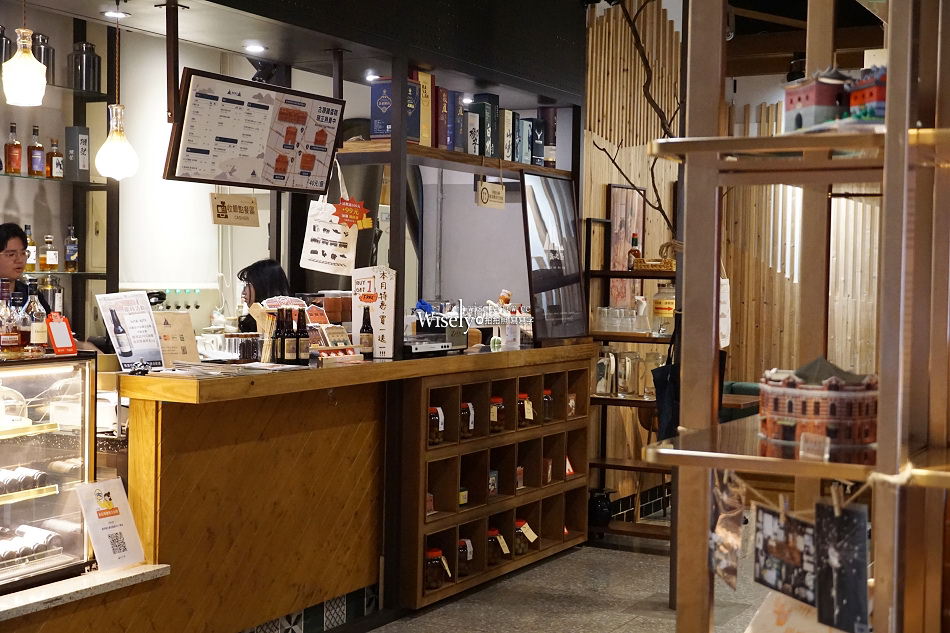 台北景點 臺北記憶倉庫︱三井物產株式會社舊倉庫，火車站古蹟紅磚屋