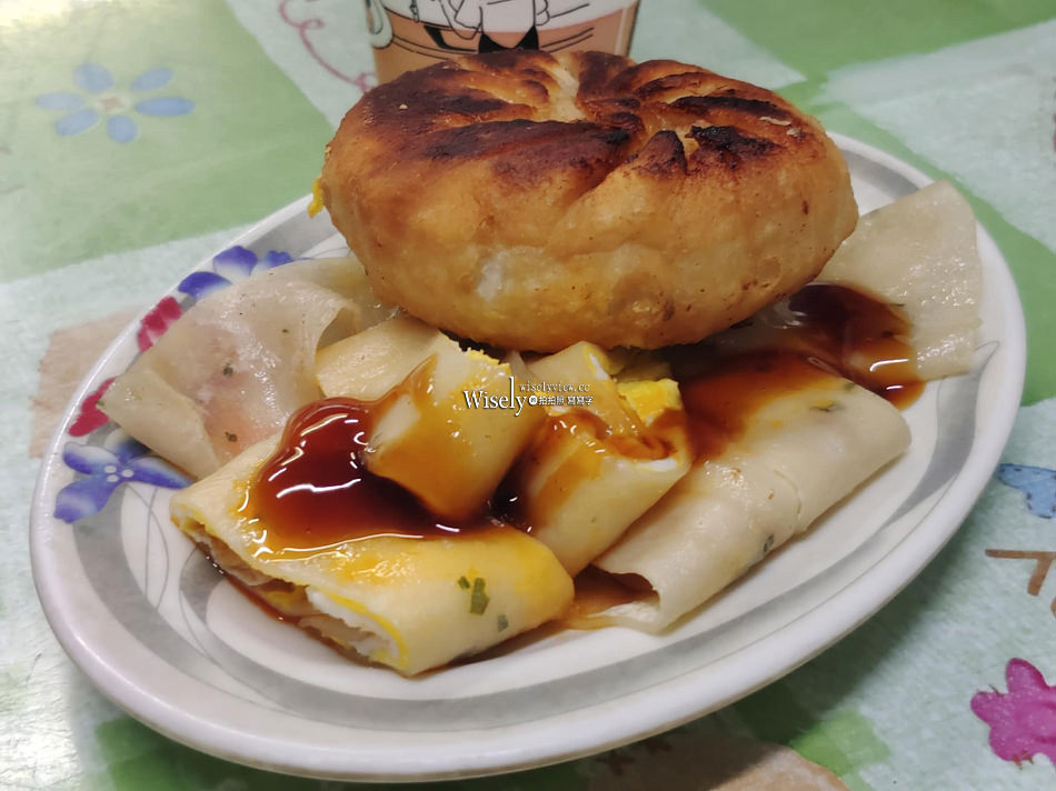 礁溪山東饅頭長弘早點︱在地老字號隱藏版美食，大推烤肉包、蔥油餅與饀餅