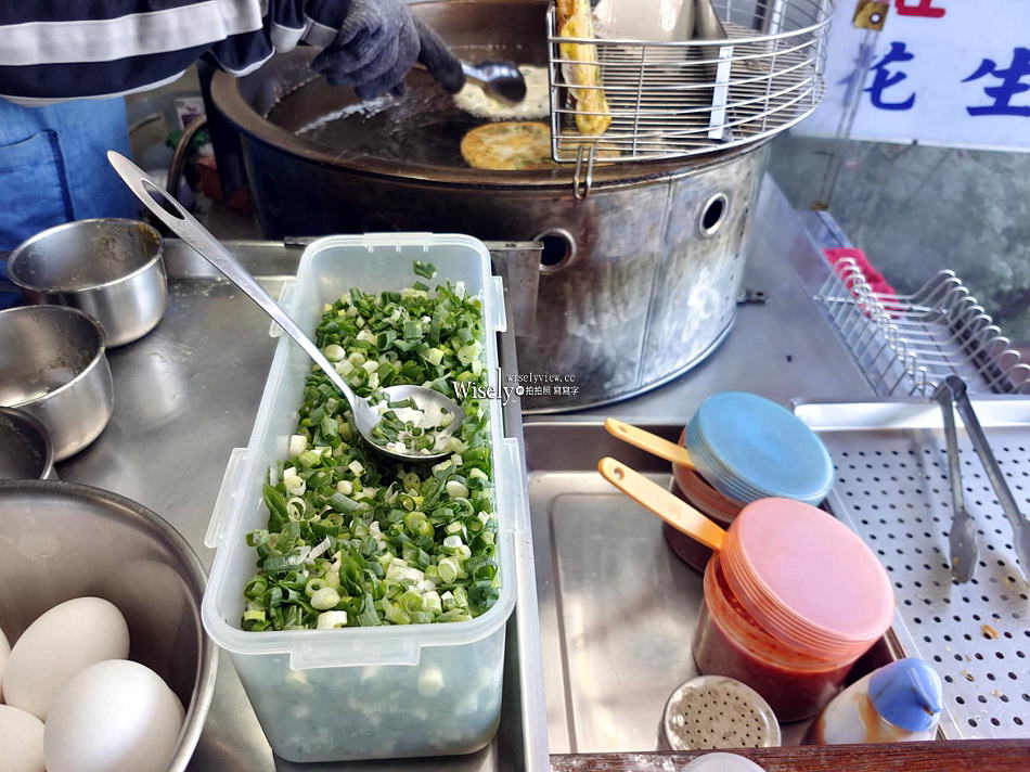 宜蘭 南方澳廟口美食︱多福順蔥油派︱口感脆酥內容紮實銅板小吃