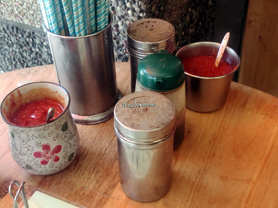 宜蘭市美食︱火生餛飩麵店︱老字號無招牌小吃，鄰近新月廣場