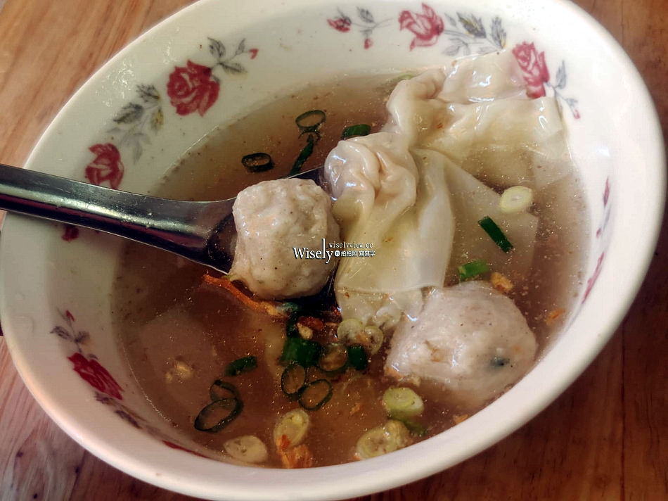 宜蘭市美食︱火生餛飩麵店︱老字號無招牌小吃，鄰近新月廣場