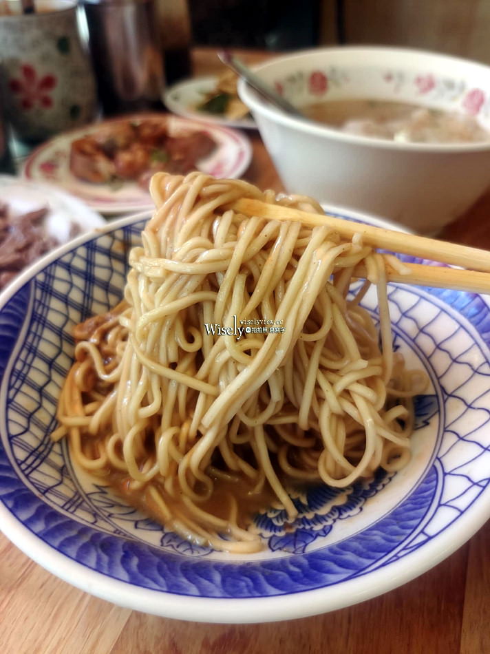宜蘭市美食︱火生餛飩麵店︱老字號無招牌小吃，鄰近新月廣場