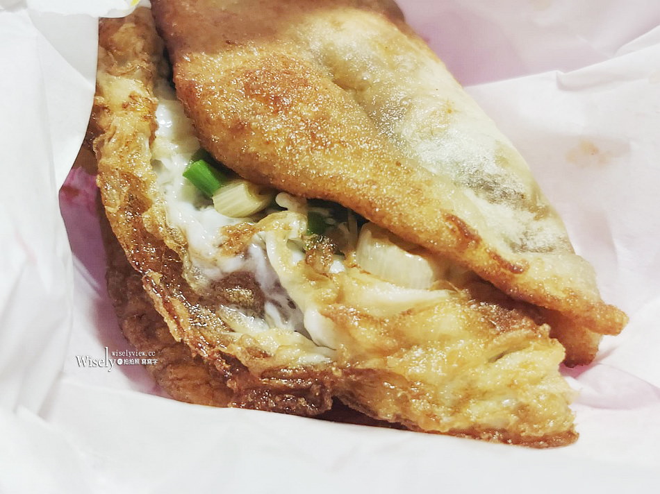 宜蘭龍潭日香炸蛋蔥油餅︱三星蔥多還有免費紅茶，礁溪老字號小吃