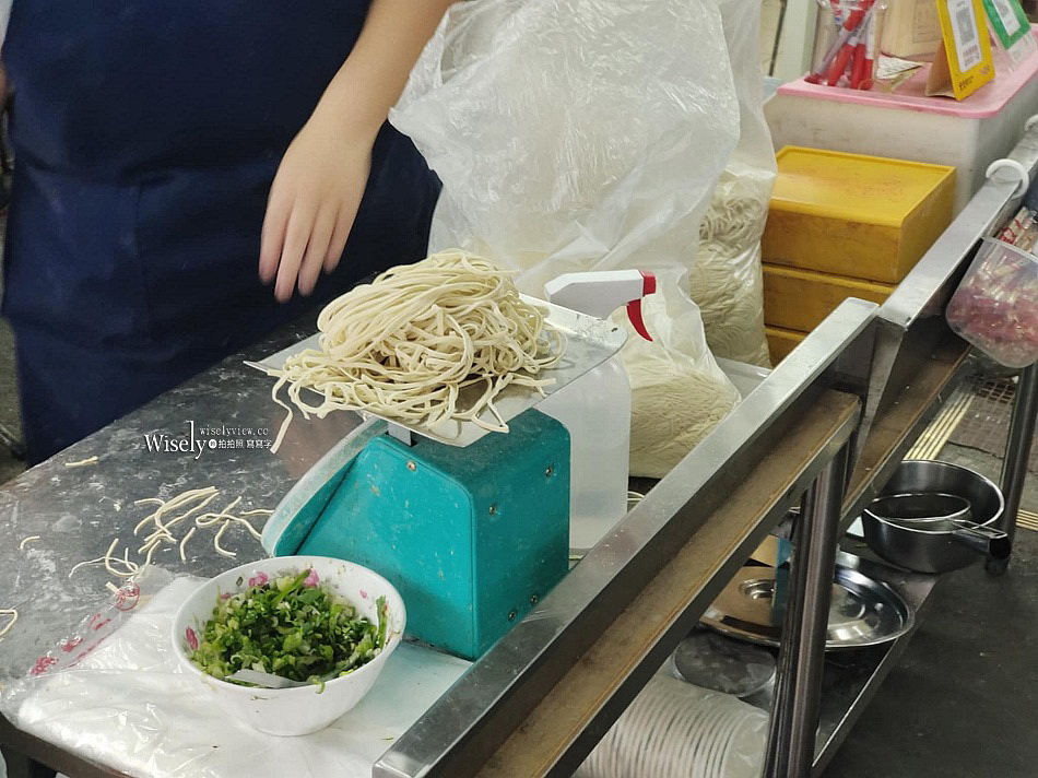 農權路炸醬麵︱宜蘭銅板美食炸醬麵老字號，大推雙醬麵餛飩湯