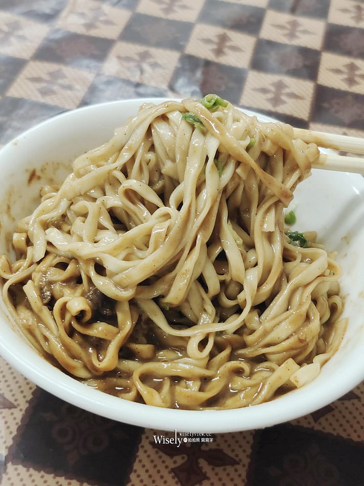 農權路炸醬麵︱宜蘭銅板美食炸醬麵老字號，大推雙醬麵餛飩湯