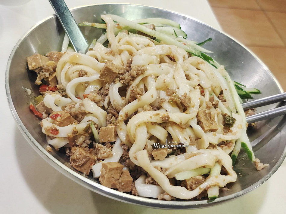 銀記手擀刀切牛肉麵︱台北捷運忠孝新生站，免費飲料待用餐情懷老店