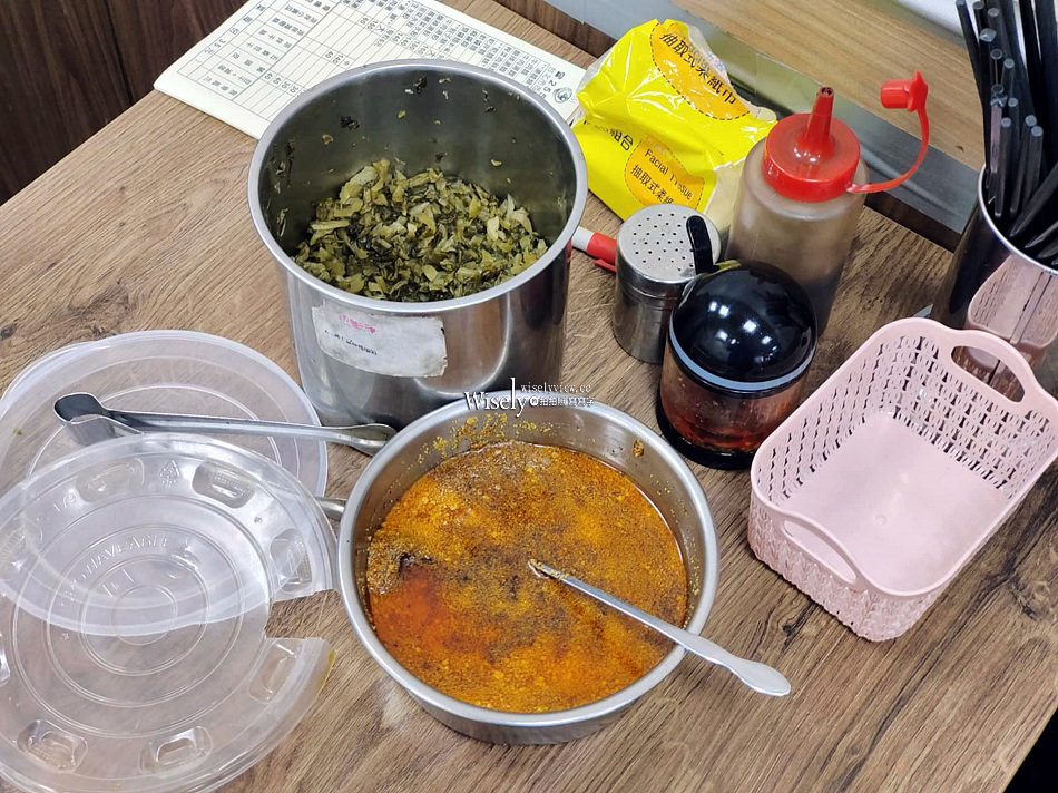 美濃現做刀切牛肉麵︱台北鄭州路塔城街原始老店︱捷運北門站美食
