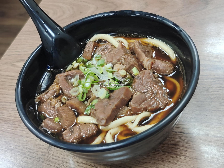 美濃現做刀切牛肉麵︱台北鄭州路塔城街原始老店︱捷運北門站美食