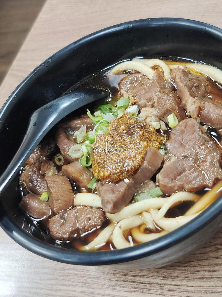 美濃現做刀切牛肉麵︱台北鄭州路塔城街原始老店︱捷運北門站美食