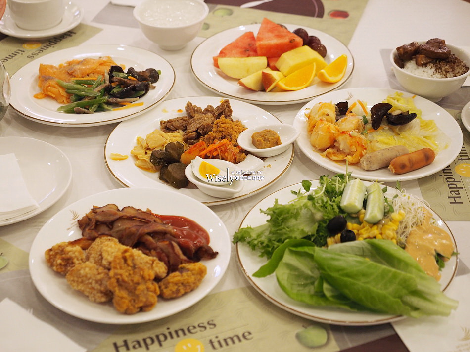 尊爵天際大飯店︱四百多元自助早餐吃到飽,水耕無毒蔬菜好新鮮 尊爵天際大飯店︱四百多元自助早餐吃到飽,水耕無毒蔬菜好新鮮