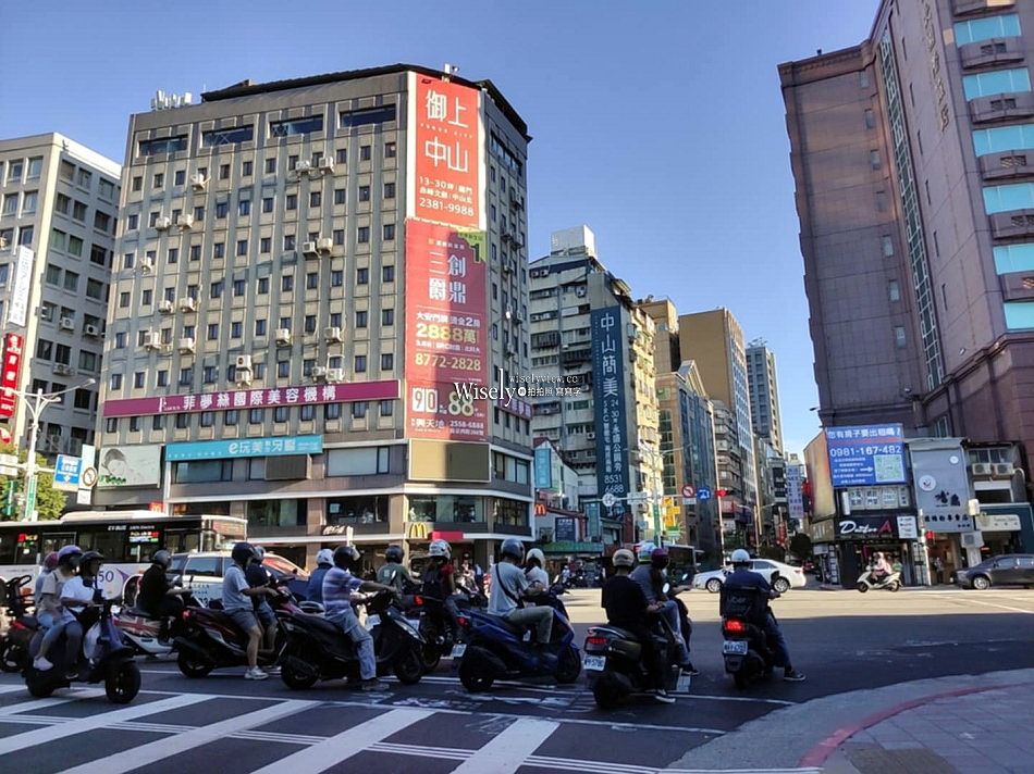 炸雞世家林森店︱台北南西商圈林森北路便宜炸物，從下午賣到凌晨宵夜