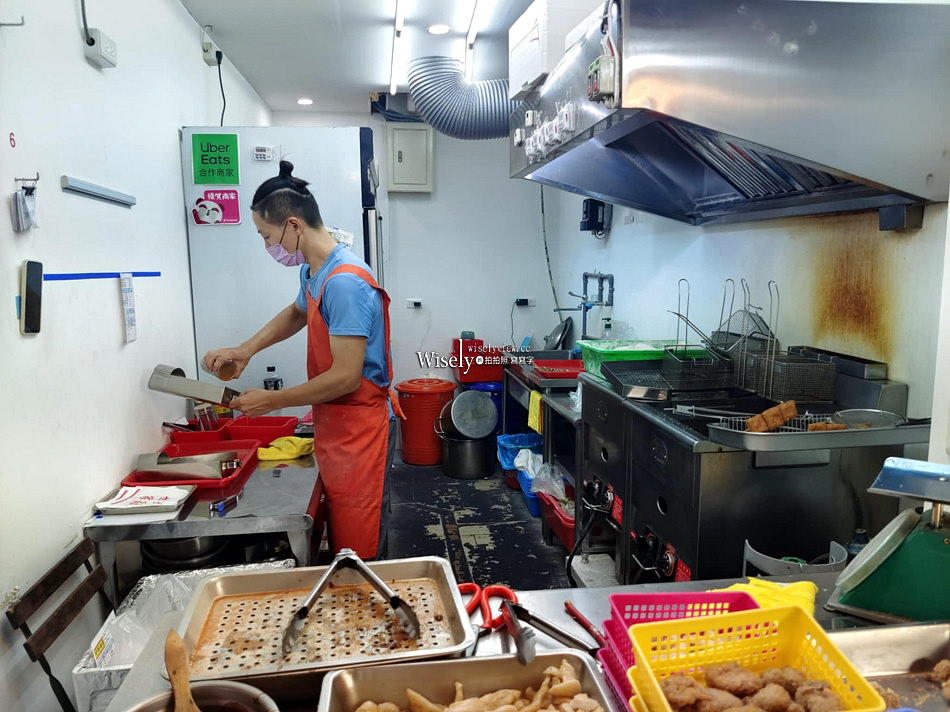 炸雞世家林森店︱台北南西商圈林森北路便宜炸物，從下午賣到凌晨宵夜