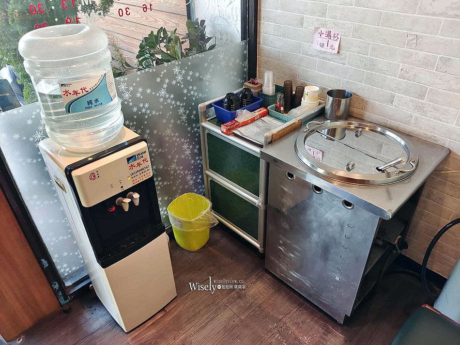 宜蘭市 鴨米港式燒臘便當︱選用宜蘭櫻桃鴨，三寶飯與叉燒好吃