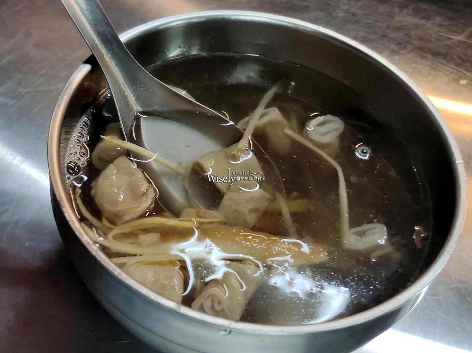 臭豆腐無名小吃店︱宜蘭復興國中美食︱平價麵飯湯，多口味臭豆腐都好吃