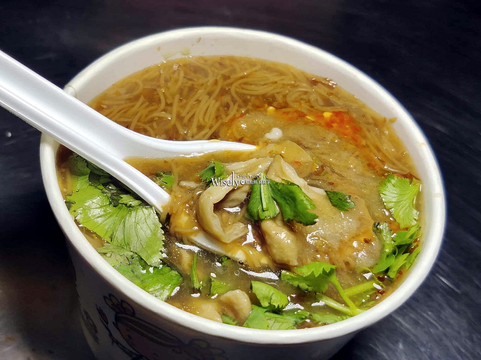 蘭陽臭豆腐麵線︱宜蘭礁溪關天宮︱師承板橋油庫口︱下午到深夜銅板小吃