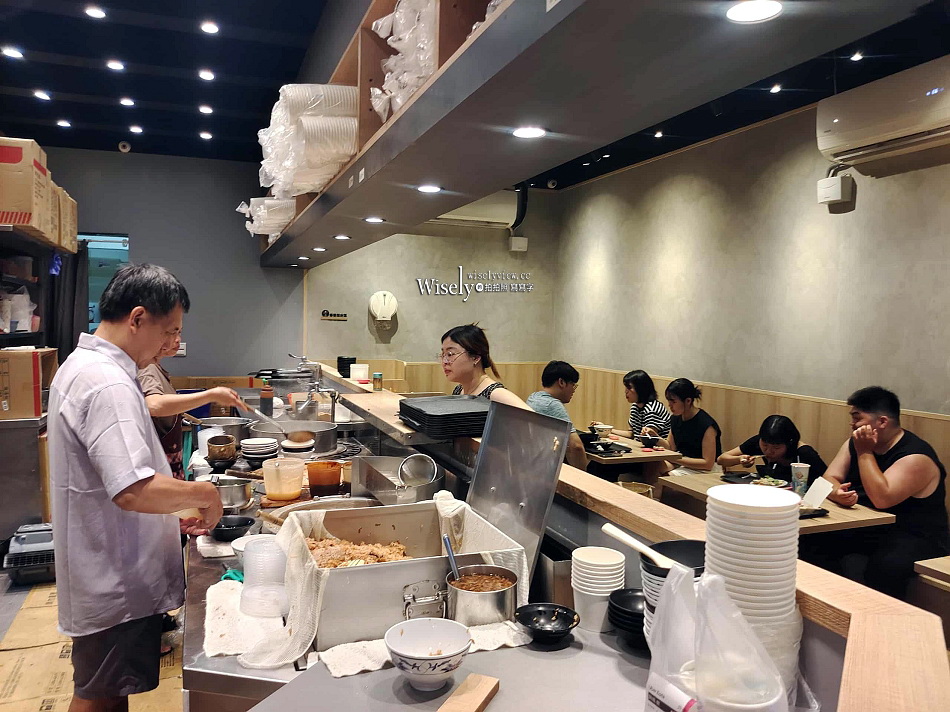 高雙管四神湯︱台北景美夜市美食︱雙管四神湯、油飯、蚵仔麵線