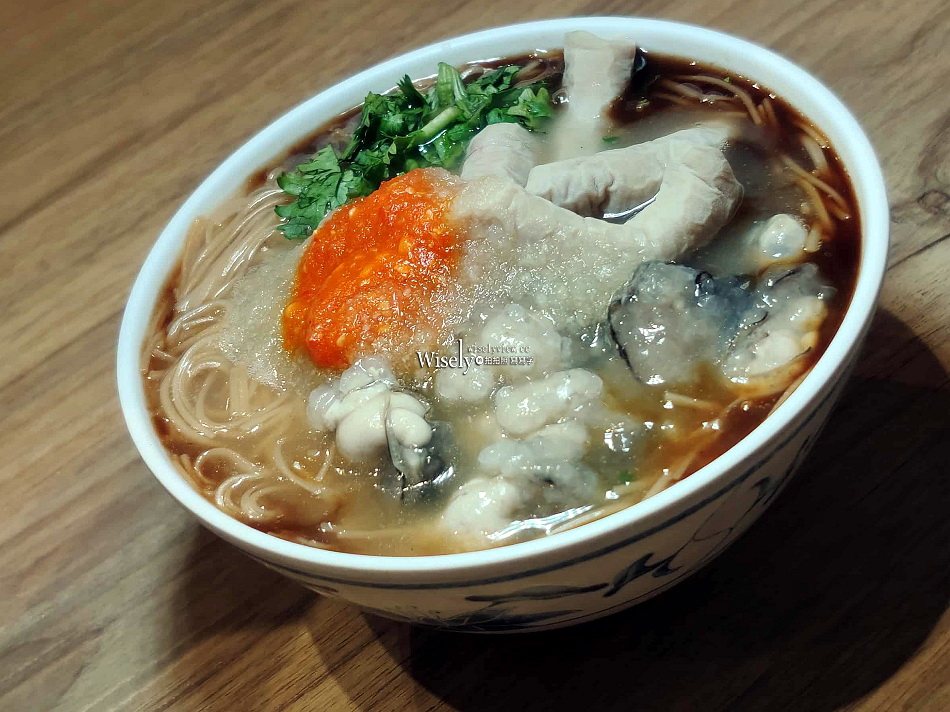 高雙管四神湯︱台北景美夜市美食︱雙管四神湯、油飯、蚵仔麵線