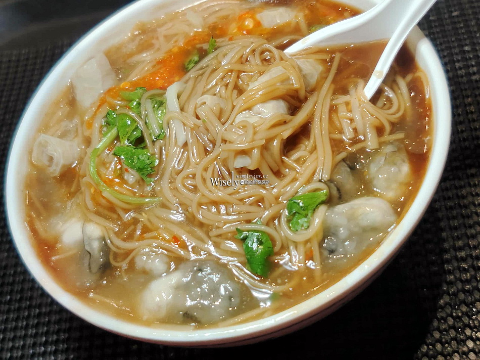 高雙管四神湯︱台北景美夜市美食︱雙管四神湯、油飯、蚵仔麵線