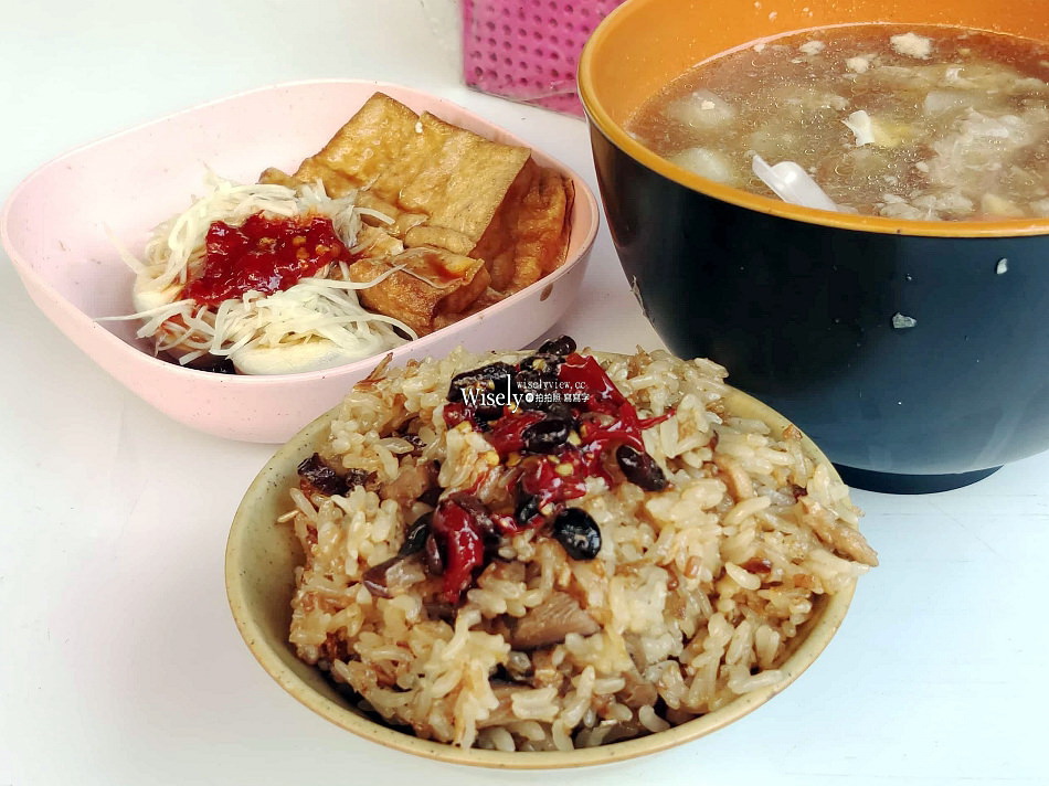 文山興德市場︱無名小吃攤-米粉湯.肉羹.油飯.黑白切︱捷運萬芳醫院站