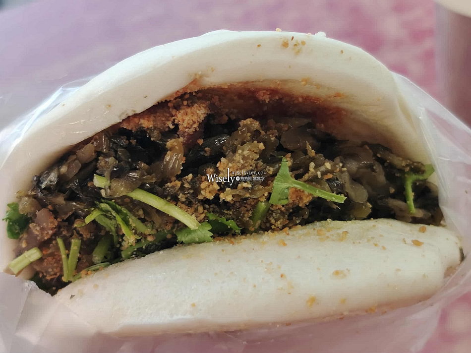 艋舺阿萬油飯︱一甲子傳統古早味︱台北萬華車站︱捷運龍山寺站 艋舺阿萬油飯︱一甲子傳統古早味︱台北萬華車站︱捷運龍山寺站