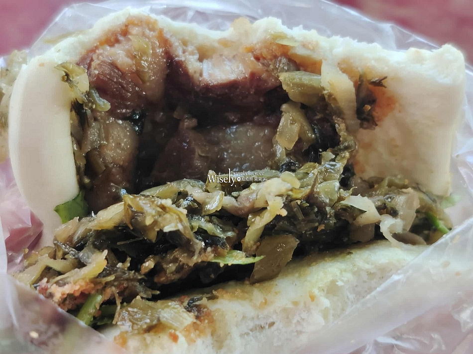 艋舺阿萬油飯︱一甲子傳統古早味︱台北萬華車站︱捷運龍山寺站 艋舺阿萬油飯︱一甲子傳統古早味︱台北萬華車站︱捷運龍山寺站