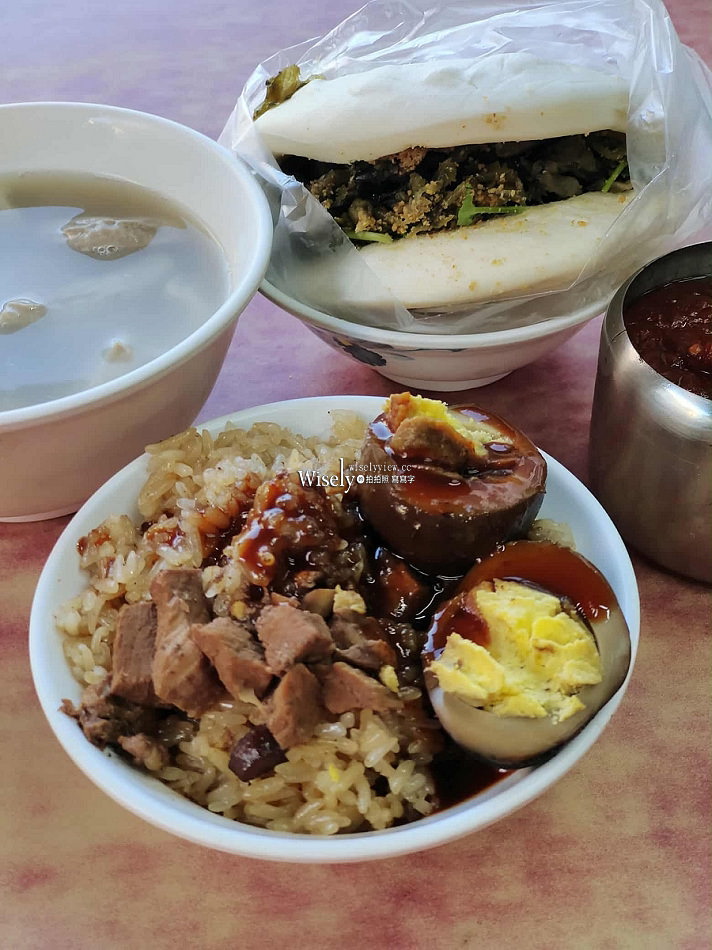 艋舺阿萬油飯︱一甲子傳統古早味︱台北萬華車站︱捷運龍山寺站 艋舺阿萬油飯︱一甲子傳統古早味︱台北萬華車站︱捷運龍山寺站