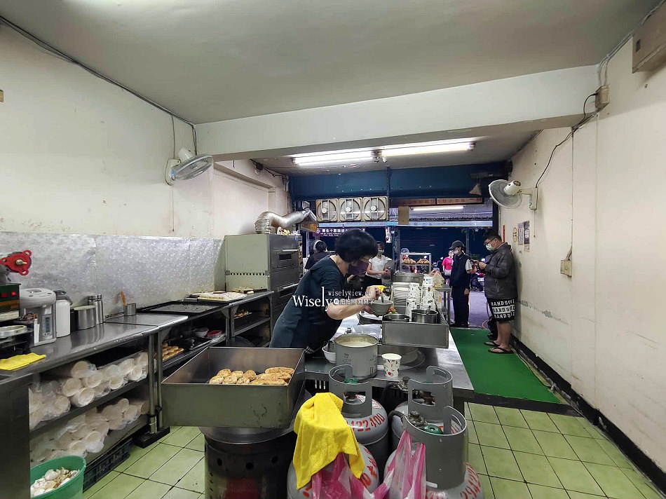 永和佳香豆漿︱米其林必比登推薦︱胡椒蔥燒餅夾蛋︱捷運永安市場站美食