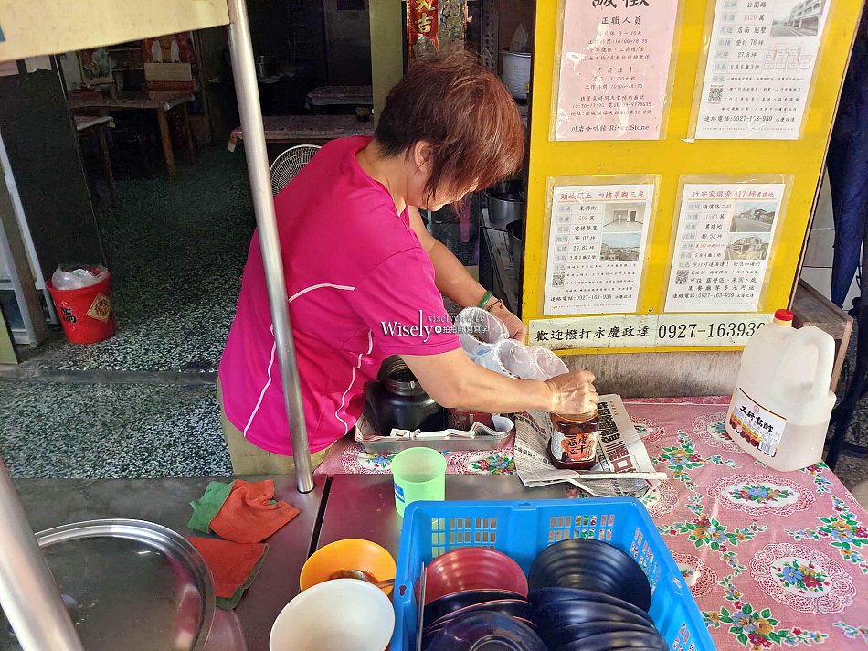 頭城滷肉大腸麵線︱肉燥加滷大腸湯頭濃︱火車站前街邊小吃
