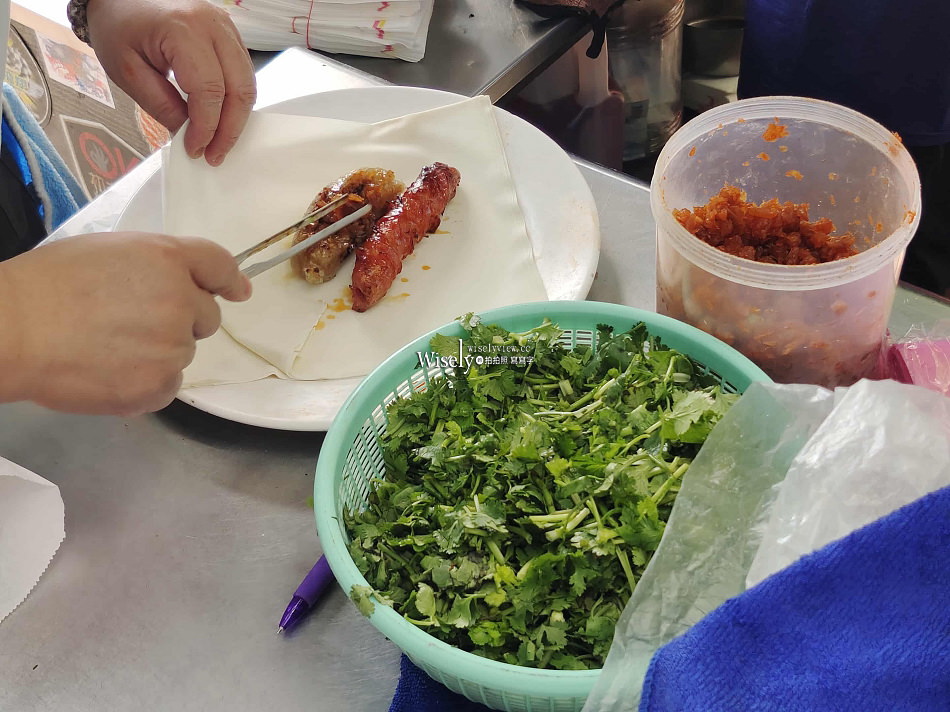 礁溪香腸伯 菜單交通︱潤餅大腸包小腸︱跑馬古道.五峰旗瀑布︱宜蘭美食