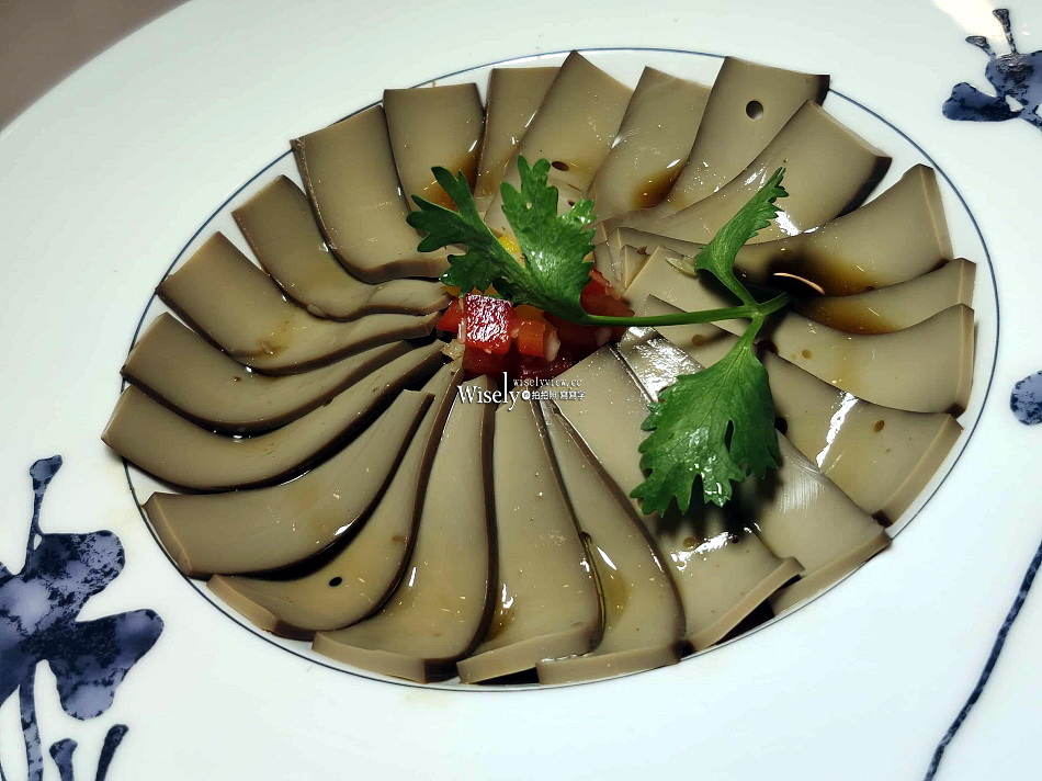 圓山大飯店 金龍宵夜場︱潮州粥、牛肉麵、港點調酒︱晚上九點半美味供應