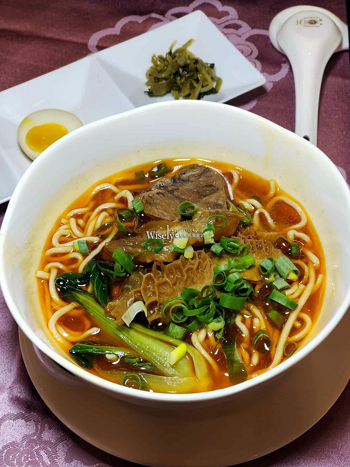 圓山大飯店 金龍宵夜場︱潮州粥、牛肉麵、港點調酒︱晚上九點半美味供應