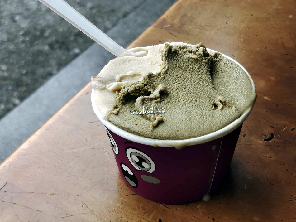 涼心冰店(綽號:黑店)︱宜蘭市50年古早味綿綿冰︱花生.桂圓.牛奶&假日限定 涼心冰店(綽號:黑店)︱宜蘭市50年古早味綿綿冰︱花生.桂圓.牛奶&假日限定