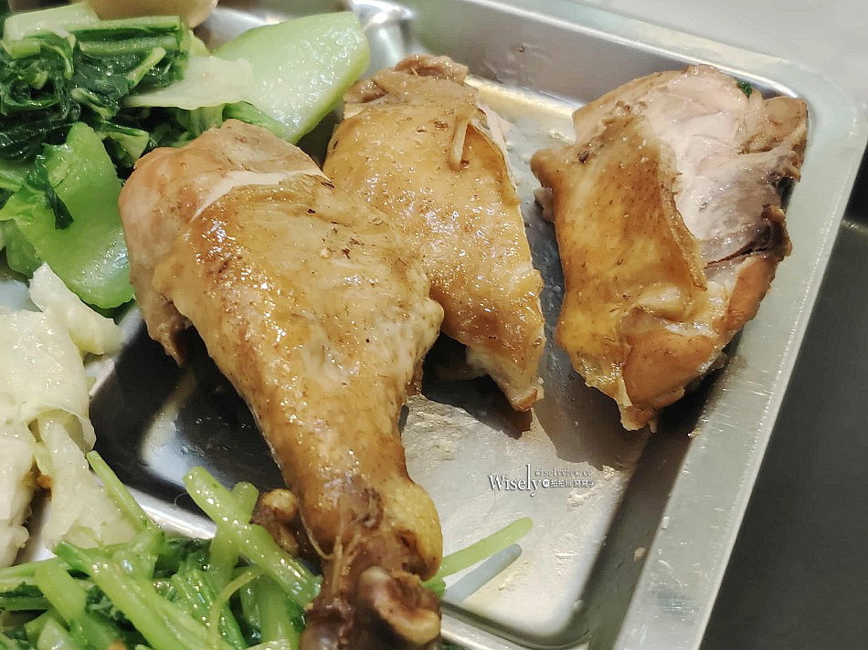 華品軒排骨飯︱主菜加四配菜便當，湯品冷飲吃到飽︱捷運萬隆站