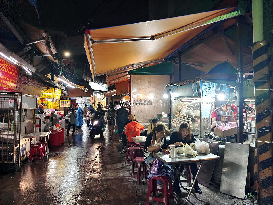 《洪》景美活土虱 藥膳排骨︱景美夜市街邊攤︱捷運景美站 《洪》景美活土虱 藥膳排骨︱景美夜市街邊攤︱捷運景美站