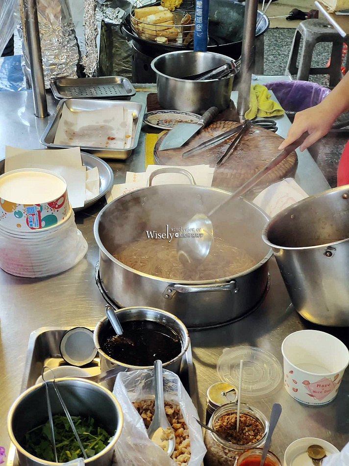 品誼古早味小吃︱頭城老街車站前三代美食︱蘿蔔糕.炸春捲.米粉羹.蕃薯餅 品誼古早味小吃︱頭城老街車站前三代美食︱蘿蔔糕.炸春捲.米粉羹.蕃薯餅