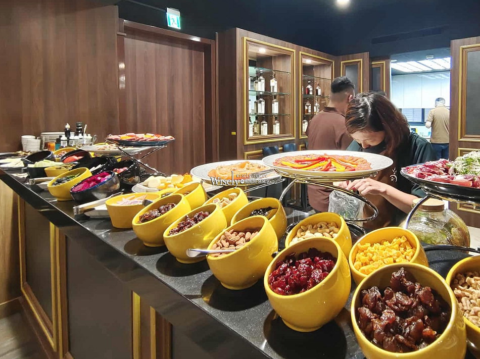 吳寶春攜手台酒金獎威士忌，八款15週年酸種麵包︱種類品嚐價格資訊